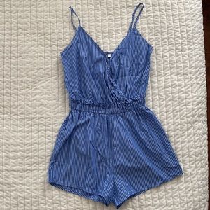 ACTIVE USA Light Blue & White Pinstripe Cinch Waist Romper Size Small